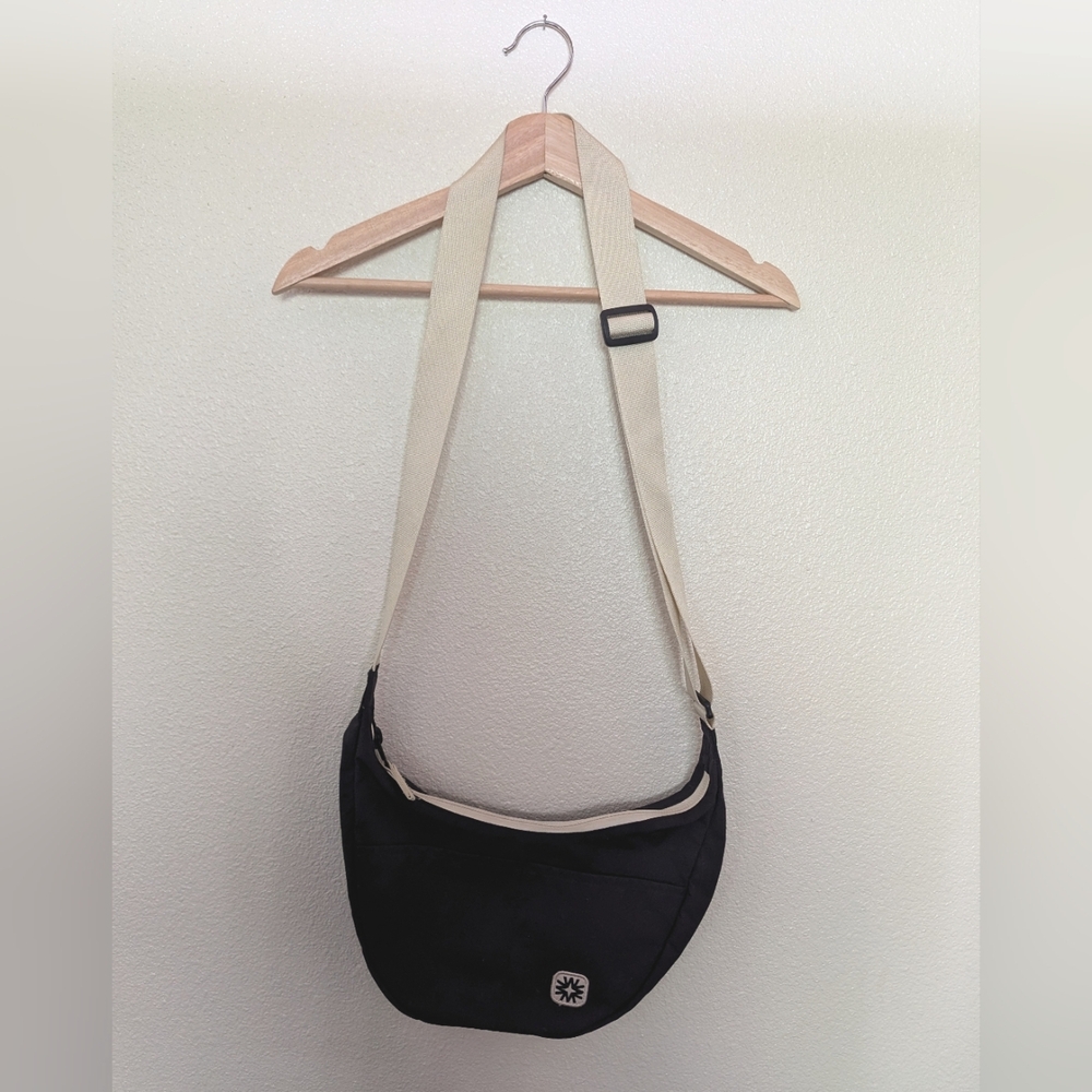 Bay Bag- Black Out Stylish Black and Cream Shoulder Bag